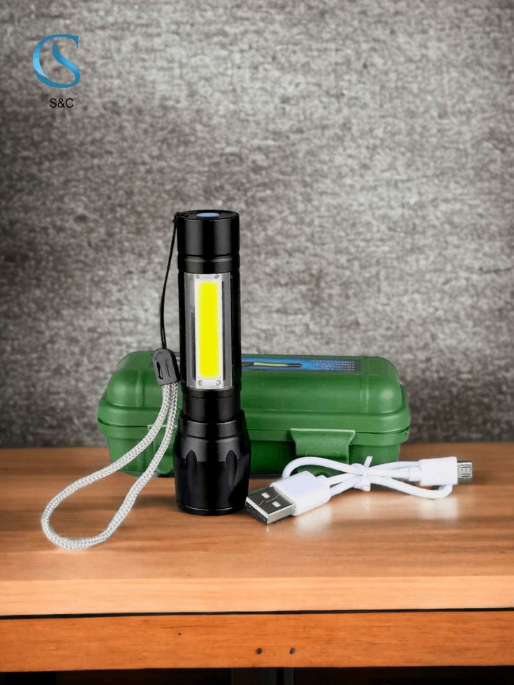 Linterna Táctica Recargable y estuche